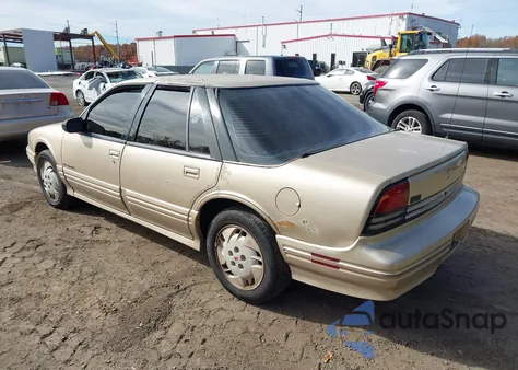 1994 Oldsmobile Cutlass Supreme S z USA, uszkodzony, nr VIN 1G3WH55M6RD388952